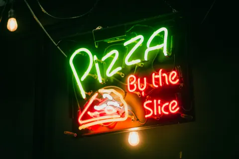 Neon Sign 4K Wallpaper · neon · 3840×2560