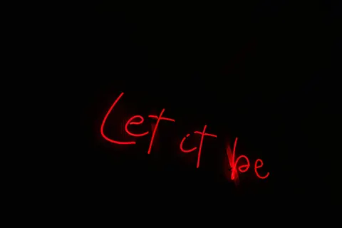 Neon Sign 4K Wallpaper · neon · 3840×2560