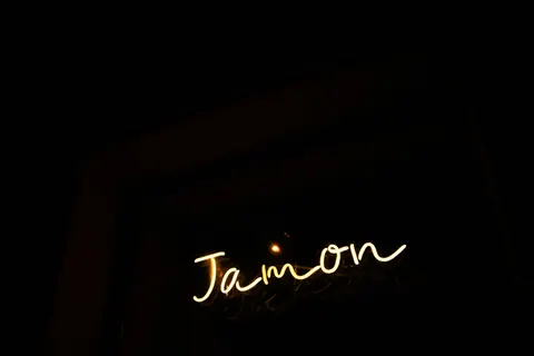 والپیپر تابلوی نئون با کیفیت 4K · neon · 3840×2560
