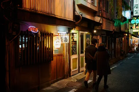 Neon Tokyo 4K Wallpaper · neon · 3840×2555