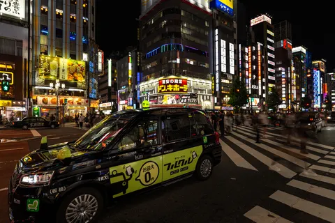 Neon Tokyo 4K Wallpaper · neon · 3840×2560