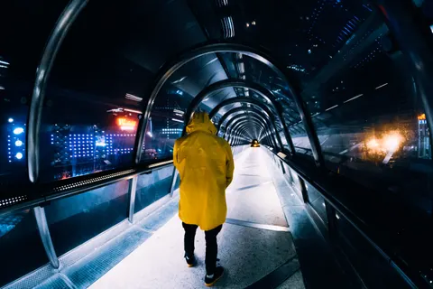 Neon-Tunnel 4K Hintergrundbild · neon · 3840×2560