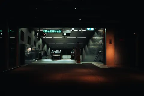 Sfondo Tunnel al Neon 4K · neon · 3840×2560