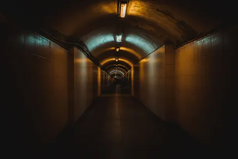 Sfondo Tunnel al Neon 4K · neon · 3840×2560