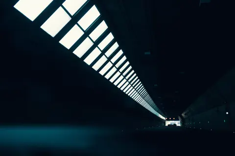 Wallpaper Terowongan Neon 4K · neon · 3840×2560
