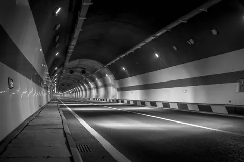 Tapeta Neonowy Tunel 4K · neon · 3840×2560