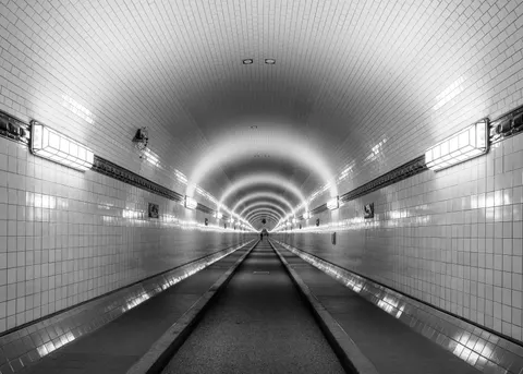 Sfondo Tunnel al Neon 4K · neon · 3840×2743
