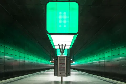 Neon Tunnel 4K Wallpaper · neon · 3840×2560