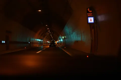Neon Tunnel 4K Wallpaper · neon · 3840×2563