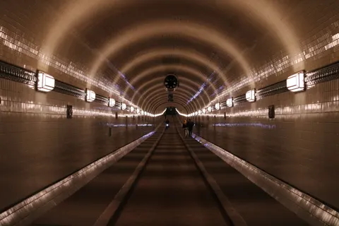 Neontunnel 4K-achtergrond · neon · 3840×2560