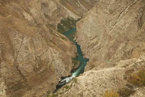 Canyon River 4K Wallpaper · nature · 3840×2560