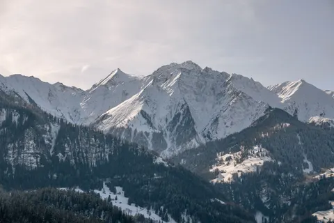 Hình nền Dãy Núi Mùa Đông 4K · winter · 3840×2560