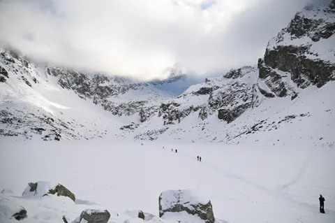Fond d'écran Montagnes d'Hiver 4K · winter · 3840×2555