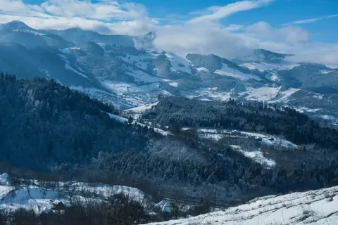 Hình nền Dãy Núi Mùa Đông 4K · winter · 3840×2560