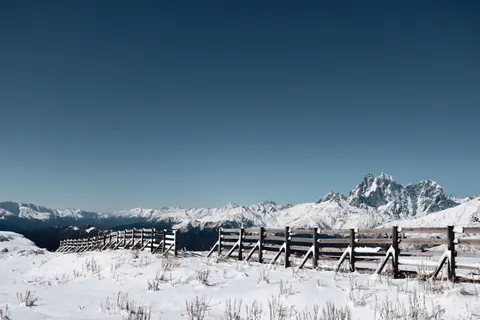 겨울 산맥 4K 배경화면 · winter · 3840×2560