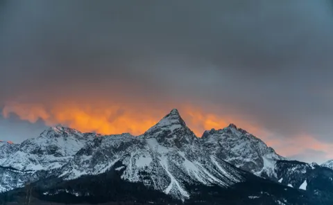 Winter Mountains 4K Wallpaper · winter · 3840×2369
