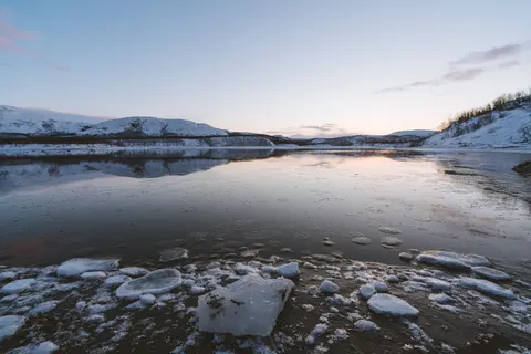 Winter Lake 4K Wallpaper · winter · 3840×2561