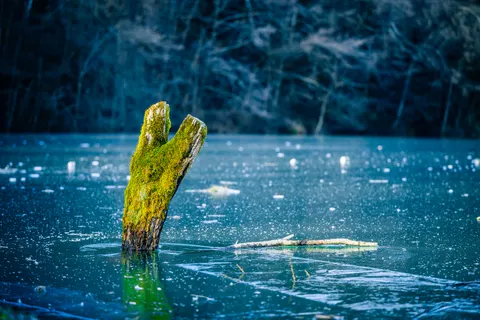 Winter Lake 4K Wallpaper · winter · 3840×2560