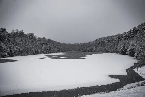 Winter Lake 4K Wallpaper · winter · 3840×2560