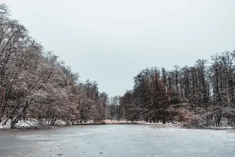 Fondo de pantalla Lago Invernal 4K · winter · 3840×2560