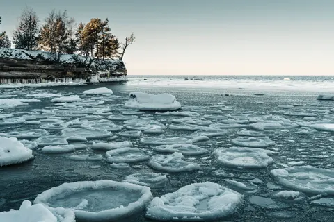 Hình nền Hồ Mùa Đông 4K · winter · 3840×2560