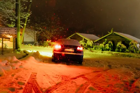 خلفية تساقط الثلوج بدقة 4K · winter · 3840×2560
