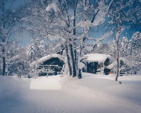 雪の山小屋 4K壁紙 · winter · 3840×3072