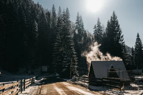 Kış Kulübesi 4K Duvar Kağıdı · winter · 3840×2560