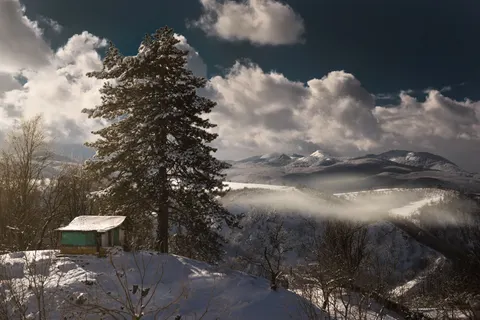 Обои Зимняя хижина 4K · winter · 3840×2563