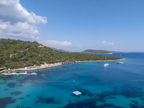Tropical Island 4K Wallpaper · tropical · 3840×2880