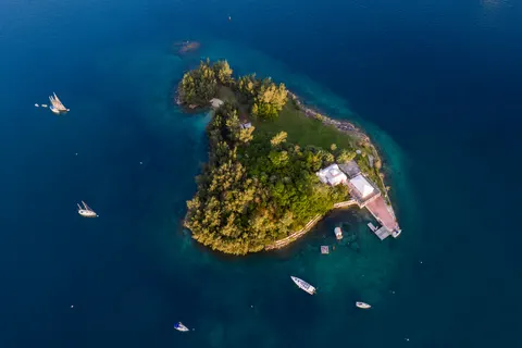 Tropical Island 4K Wallpaper · tropical · 3840×2560