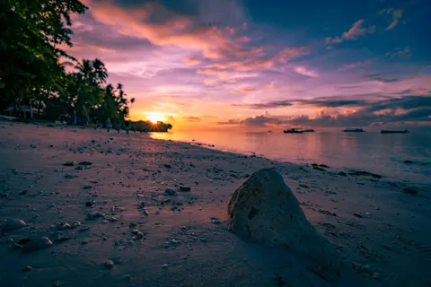 Tropischer Sonnenuntergang 4K Hintergrundbild · tropical · 3840×2560