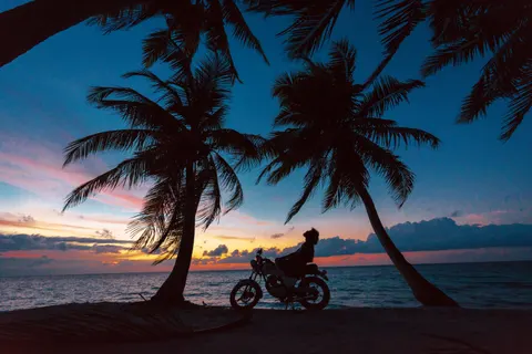 Tropischer Sonnenuntergang 4K Hintergrundbild · tropical · 3840×2560