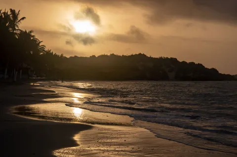Tropikal Gün Batımı 4K Duvar Kağıdı · tropical · 3840×2553