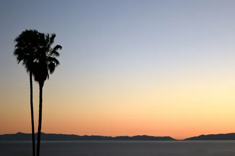 Tropical Sunset 4K Wallpaper · tropical · 3840×2560