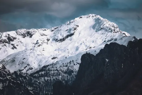 Snowy Mountain Peak 4K Wallpaper · mountains · 3840×2560