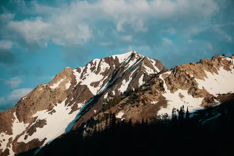 Snowy Mountain Peak 4K Wallpaper · mountains · 3840×2560