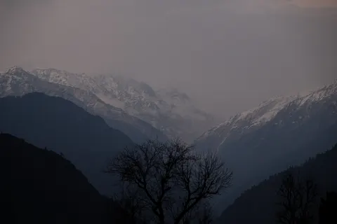 Snowy Mountain Peak 4K Wallpaper · mountains · 3840×2560