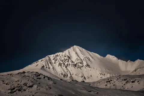 Snowy Mountain Peak 4K Wallpaper · mountains · 3840×2560