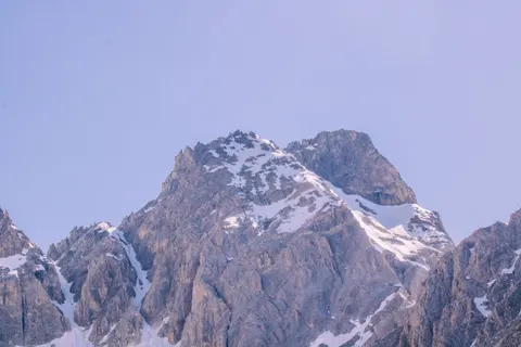 Snowy Mountain Peak 4K Wallpaper · mountains · 3840×2560
