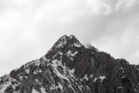 Snowy Mountain Peak 4K Wallpaper · mountains · 3840×2560