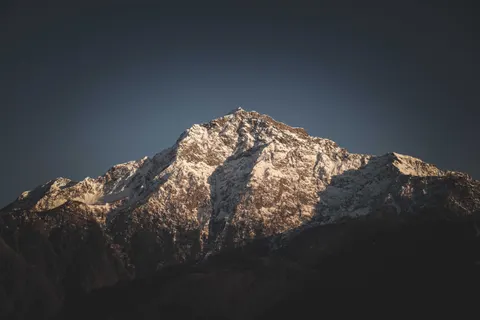 Snowy Mountain Peak 4K Wallpaper · mountains · 3840×2560