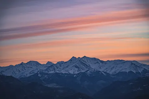 Mountain Range 4K Wallpaper · mountains · 3840×2560