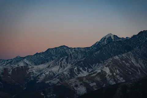 Mountain Range 4K Wallpaper · mountains · 3840×2560