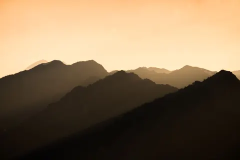 Mountain Range 4K Wallpaper · mountains · 3840×2560