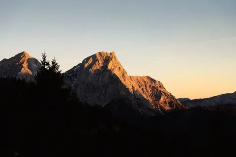Mountain Range 4K Wallpaper · mountains · 3840×2560
