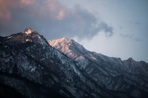 Mountain Range 4K Wallpaper · mountains · 3840×2560