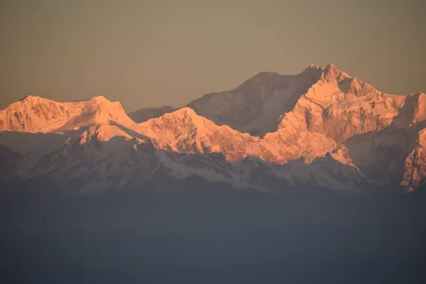 Mountain Range 4K Wallpaper · mountains · 3840×2560
