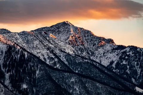 Mountain Range 4K Wallpaper · mountains · 3840×2560