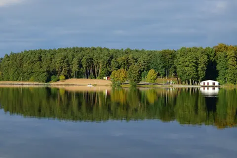 Northern Lake 4K Wallpaper · nature · 3840×2560